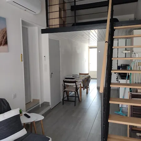 Rubia Mezzanine *